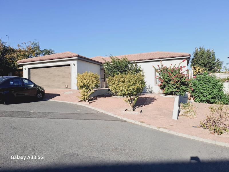 3 Bedroom Property for Sale in Protea Heights Western Cape